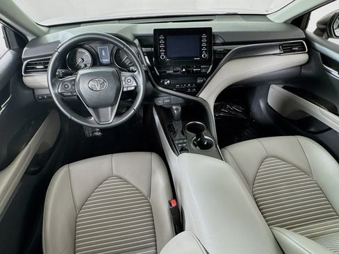 Used 2021 Toyota Camry SE FWD image 19