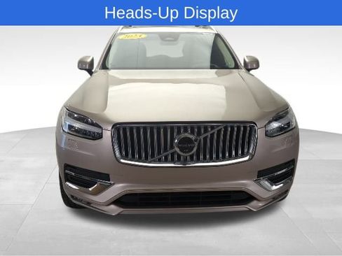 Used 2023 Volvo XC90 B6 Ultimate w/ Lounge Package image 10