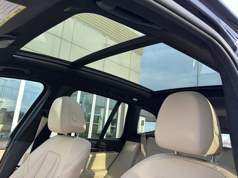 Used 2019 BMW X3 xDrive30i w/ M Sport Package 2 image 27