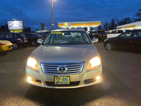Used 2010 Toyota Avalon XLS image 12