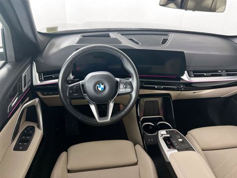 Used 2023 BMW X1 xDrive28i w/ Premium Package AWD/4WD image 23