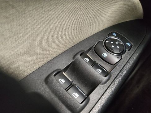 Used 2018 Ford Fusion S FWD image 27