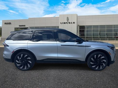 New 2025 Lincoln Nautilus Reserve w/ Jet Appearance Package image 2