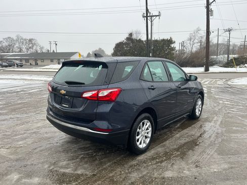 Used 2018 Chevrolet Equinox LS image 5
