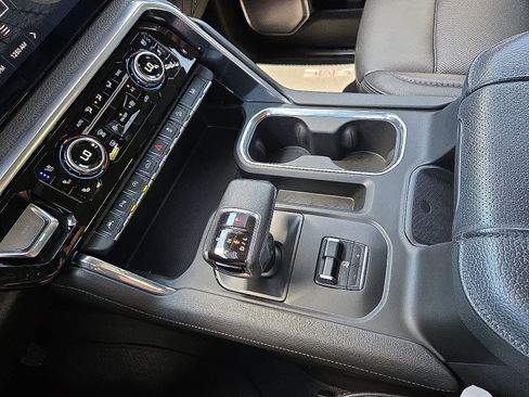 Certified 2023 GMC Sierra 1500 Denali AWD/4WD image 25