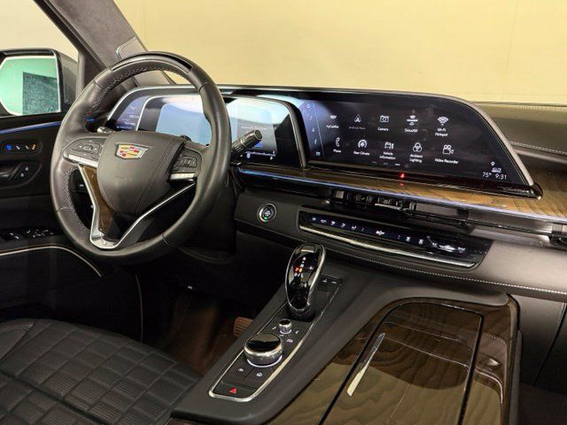 Used 2024 Cadillac Escalade Sport Platinum w/ LPO, ONYX Package AWD/4WD image 17