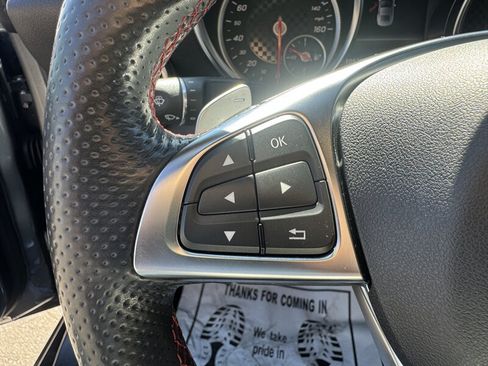 Used 2017 Mercedes-Benz SLC 300 image 27