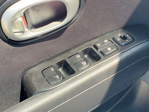 Used 2016 Kia Soul + w/ Designer's Package image 15