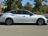Used 2024 Nissan Altima 2.5 SV image 3