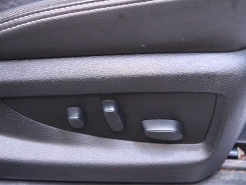 Used 2020 GMC Yukon Denali image 12