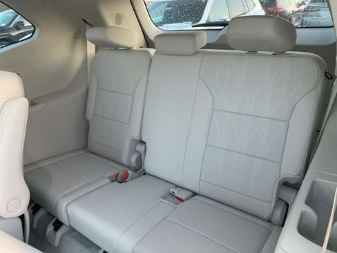 New 2026 Buick Enclave Avenir w/ Super Cruise Package AWD/4WD image 27