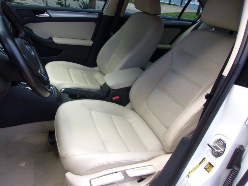 Used 2015 Volkswagen Jetta SE FWD image 15