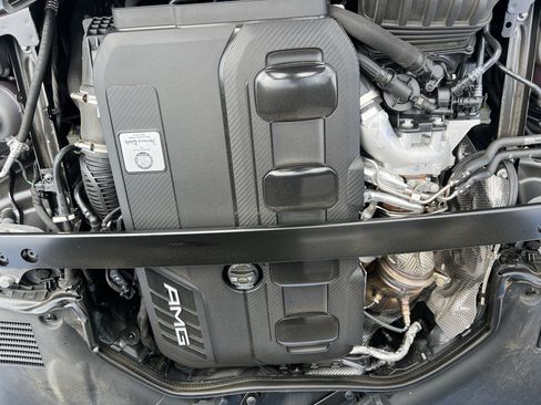 Used 2025 Mercedes-Benz C 43 AMG 4MATIC Sedan image 36
