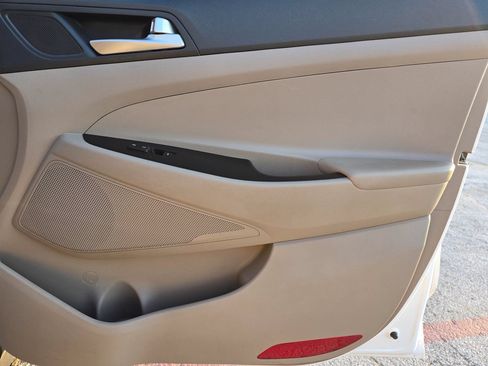 Used 2019 Hyundai Tucson SE FWD image 39