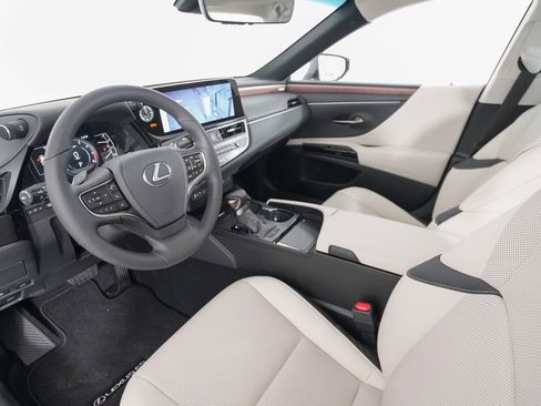 New 2025 Lexus ES 350 w/ Premium Package image 9