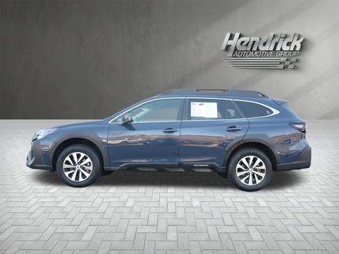 Certified 2025 Subaru Outback Premium image 6
