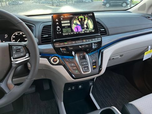 Certified 2026 Honda Odyssey Elite image 19