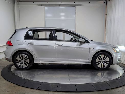 Used 2015 Volkswagen e-Golf SEL Premium FWD image 10