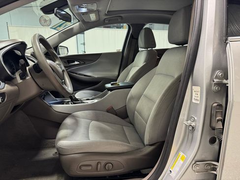 Used 2021 Chevrolet Malibu LT FWD image 10