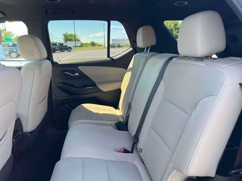 Used 2023 Chevrolet Traverse LS AWD/4WD image 27