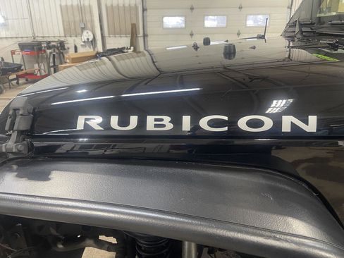 Used 2013 Jeep Wrangler Unlimited Rubicon image 11