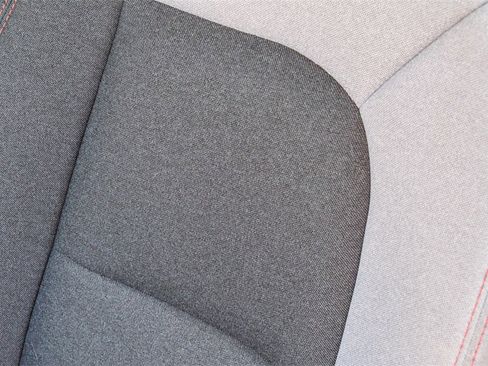 Used 2019 Chevrolet Bolt LT image 23