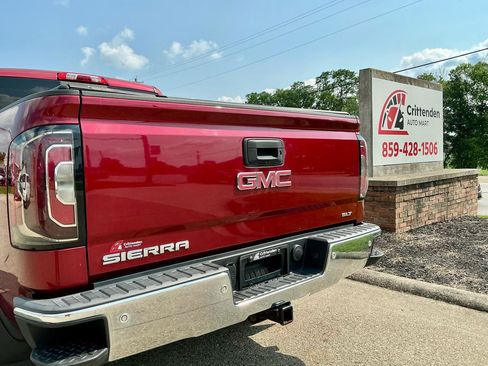 Used 2018 GMC Sierra 1500 SLT w/ SLT Premium Package AWD/4WD image 25