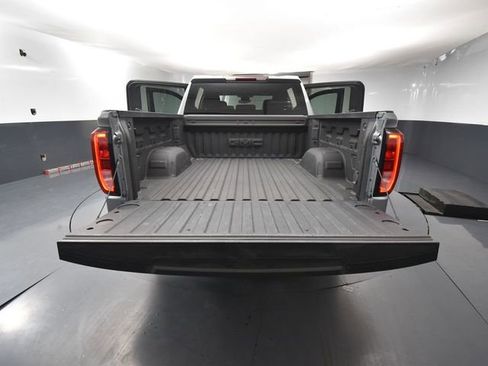 Used 2024 GMC Sierra 1500 SLE image 41