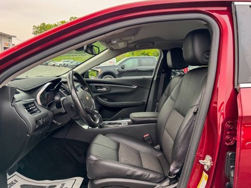 Used 2017 Chevrolet Impala LT w/ Convenience Package FWD image 22