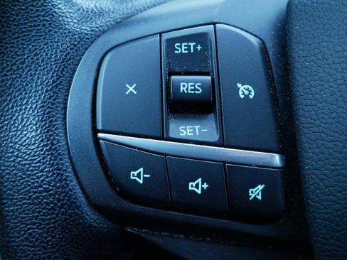 Used 2020 Ford Explorer XLT w/ Equipment Group 202A image 18