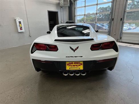 Used 2017 Chevrolet Corvette Stingray Coupe w/ Carbon Flash Badge Package RWD image 4