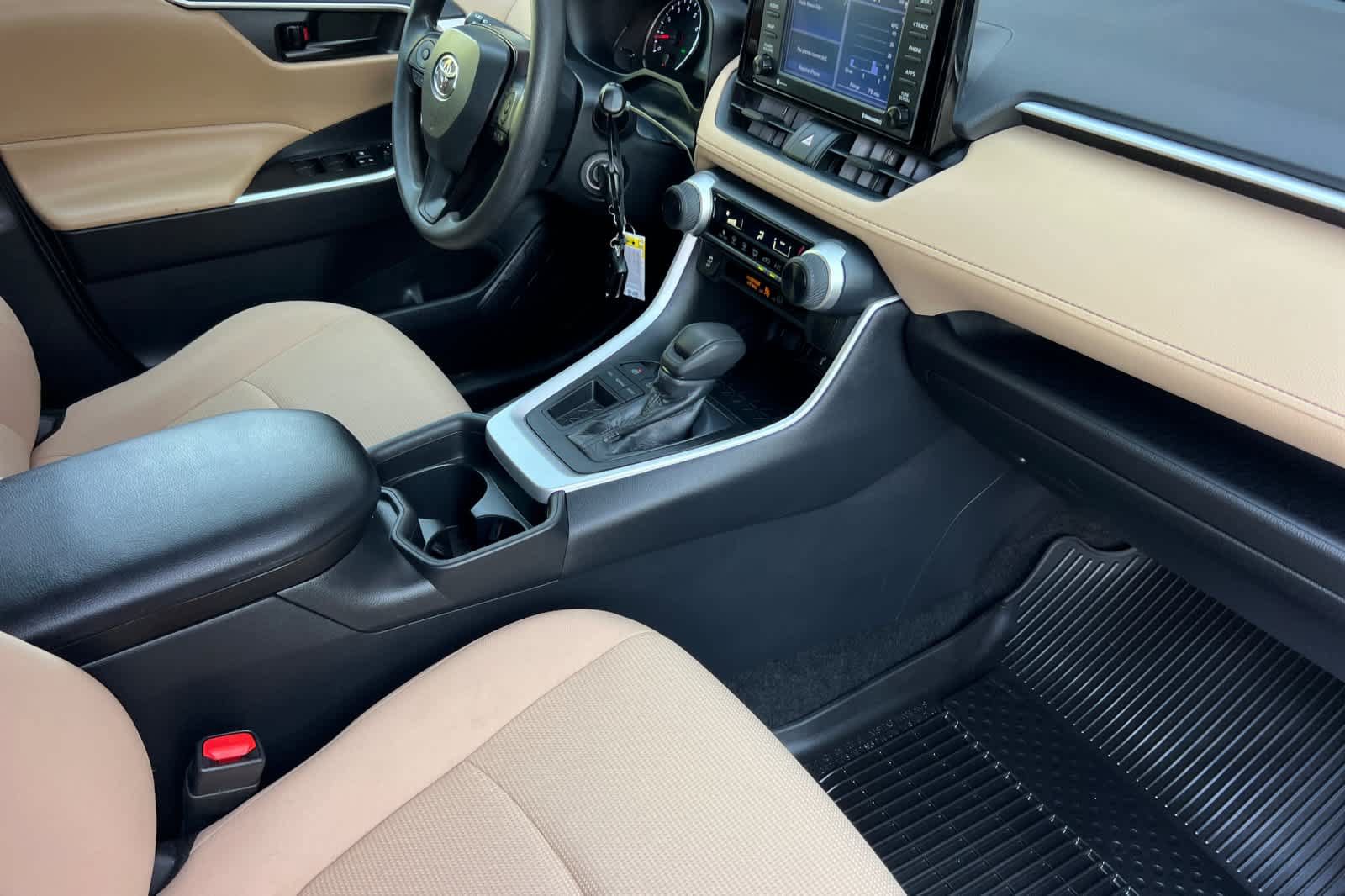 Certified 2021 Toyota RAV4 LE FWD image 16