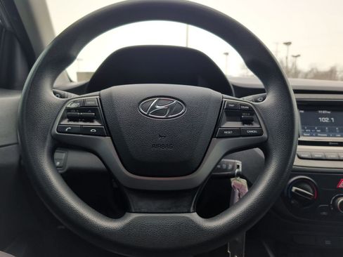 Used 2019 Hyundai Accent SE image 11