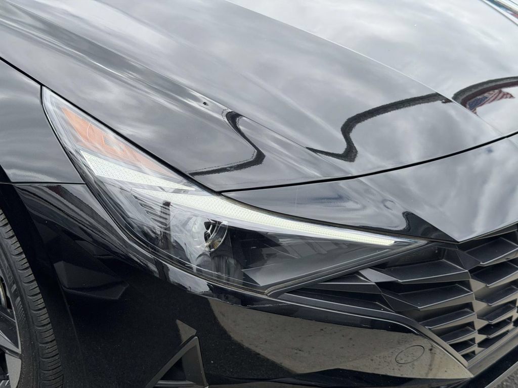 Certified 2023 Hyundai Elantra SEL w/ Convenience Package FWD image 8