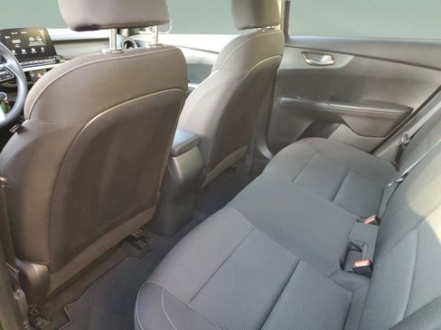 Used 2021 Kia Forte LXS image 6