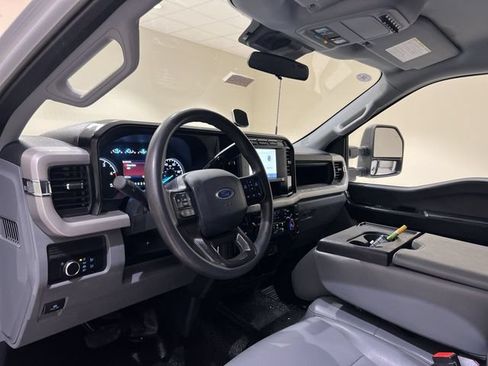 Used 2023 Ford F350 XL AWD/4WD image 9