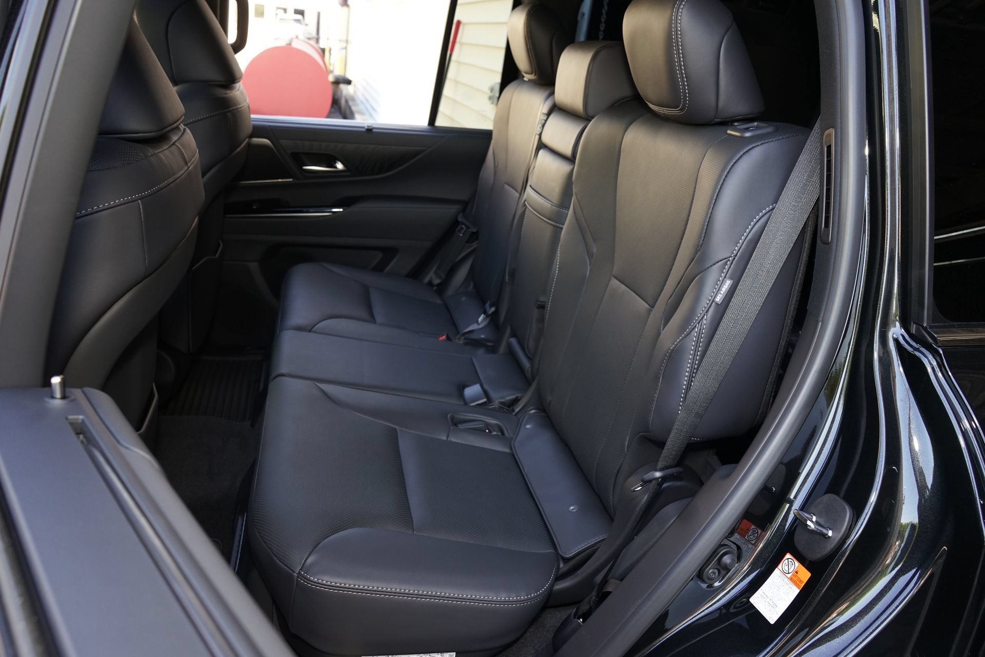 Used 2026 Lexus LX 600 4WD w/ Luxury Package image 23