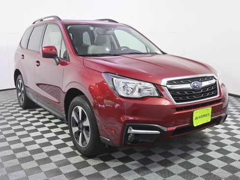 Used 2017 Subaru Forester 2.5i Premium AWD/4WD image 9