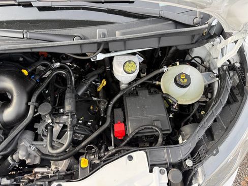 Used 2023 Ford Transit 350 XLT image 12