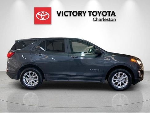 Used 2021 Chevrolet Equinox LS w/ LS Convenience Package AWD/4WD image 6