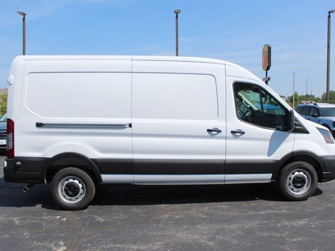 New 2026 Ford Transit 250 148 Medium Roof w/ Load Area Protection Package RWD image 6