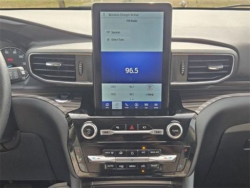 Used 2023 Ford Explorer Limited w/ Limited Technology Package image 22