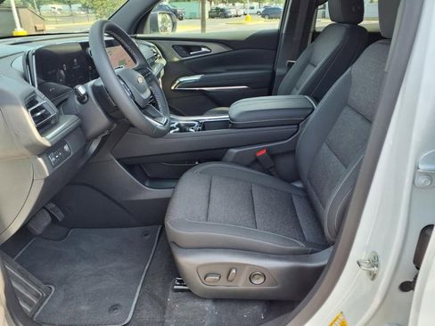 New 2026 Chevrolet Traverse LT w/ Driver Confidence Package FWD image 7
