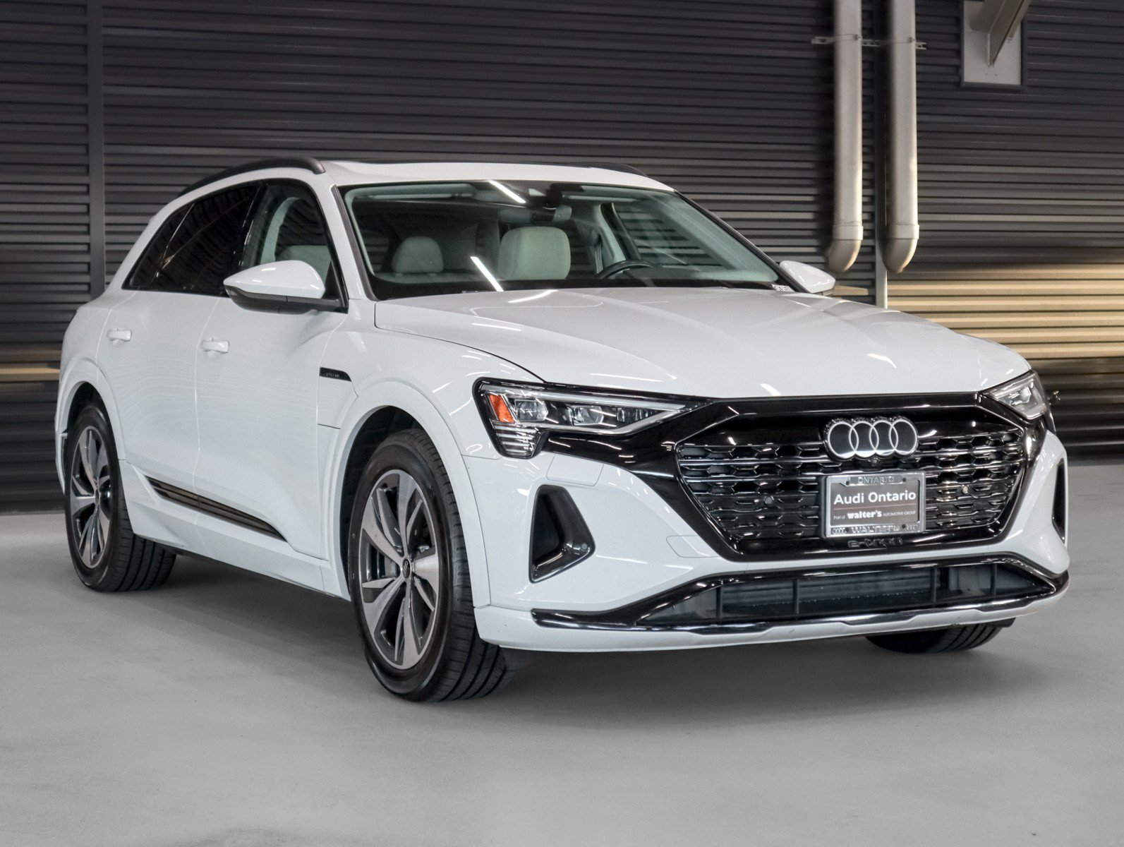 Used 2024 Audi Q8 e-tron Premium AWD/4WD image 10