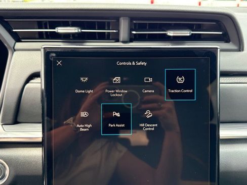 New 2025 GMC Terrain Elevation image 22