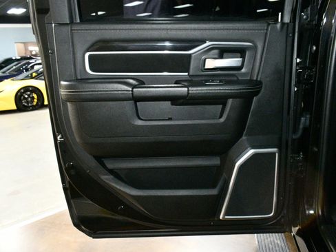 Used 2022 RAM 2500 Laramie AWD/4WD image 45