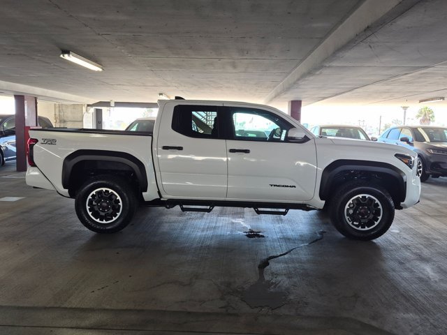 Used 2024 Toyota Tacoma TRD Off-Road AWD/4WD image 4