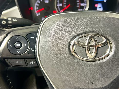 Used 2021 Toyota Corolla SE FWD image 18