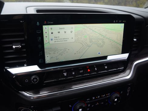 Used 2025 Chevrolet Silverado 3500 LTZ image 9