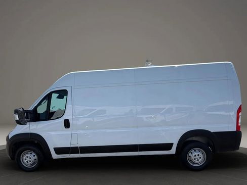 Used 2023 RAM ProMaster 2500 FWD image 3